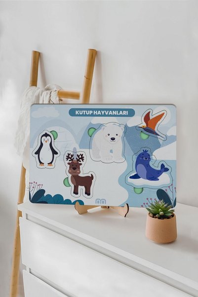 m montefair Wooden Polar Animals Educational Toy - 7 Pieces