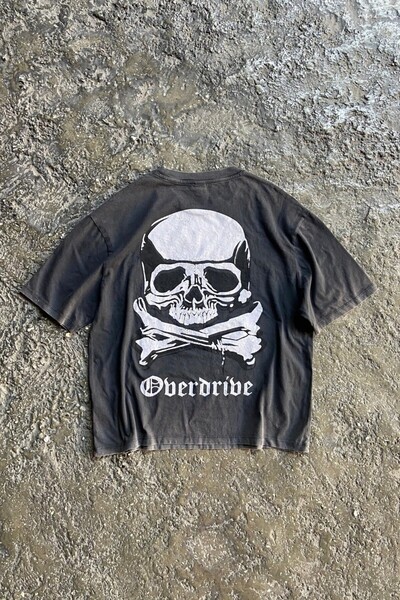 Overdrive Tricou cu croială boxy „Skull & Bone”.
