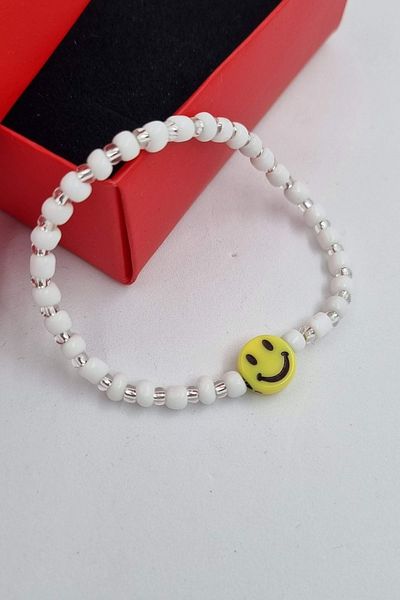 KRIMO Kpop I?tzy Yeji Smiling Face Emoji White Beaded Bracelet