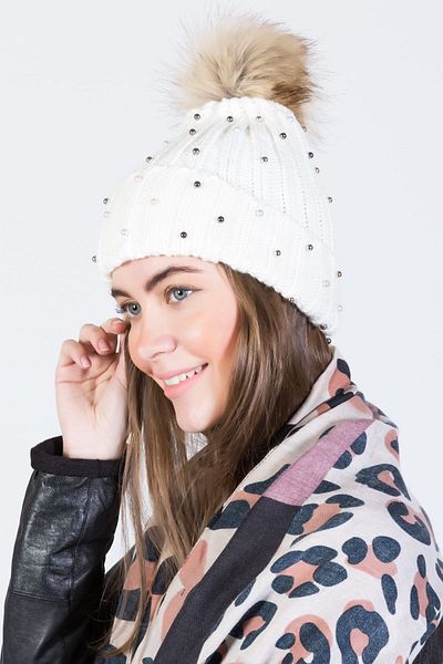 POSUSS Acrylic Women's Beanie Bone with Pearls and Pompoms - Ps664