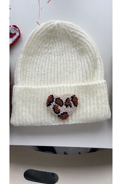 byebruketenci New Year's Gift - Cream Beret with Leopard Print and Heart Punch Detail