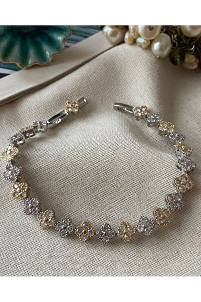 ELİF TAKI AKSESUAR Special Series Two Color Clover Bracelet with VIP Stone