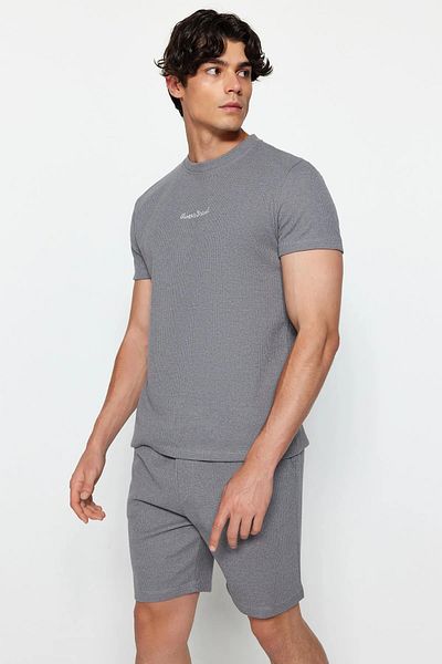 Trendyol Collection Anthracite Regular Fit Crew Neck Κεντημένο Πλεκτό Σορτς Βάφλα Σετ πιτζάμες TMNSS23PT00040