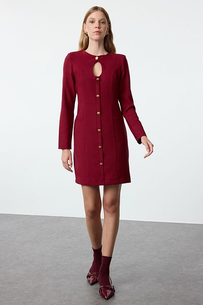 Trendyol Collection Rochie țesută mini burgundă - croială solidă, detaliu cu nasturi, decolteu rotund TWOAW24EL00410