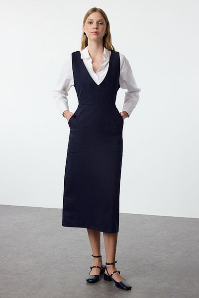 Trendyol Collection V-nyakú sötétkék Midi ruha - Gilet Woven, Twoaw25el00146