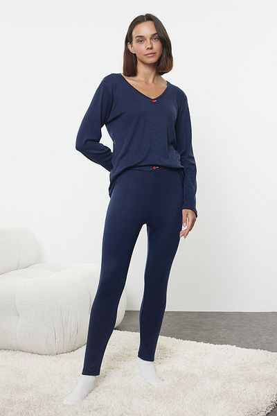 Trendyol Collection Pletená pyžamová souprava se šňůrou – tmavě modrá s růžovými doplňky Thmaw25Pt00104
