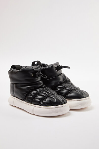 TRENDYOL SHOES Cusături negre Detaliate Talpă flexibilă Fetiță Copii Copii Cizme de acasă TAKAW25ER00011