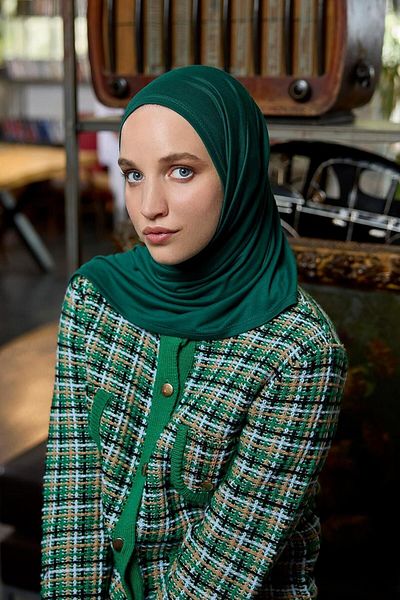 Qef Cozy Combed Shawl Emerald Green