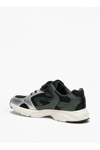 Oaklan by Shoexpress Panelled Sneakers with Hook and Loop Closure
