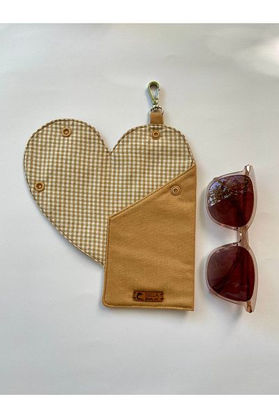 İsella Beige Canvas Heart Glasses Case