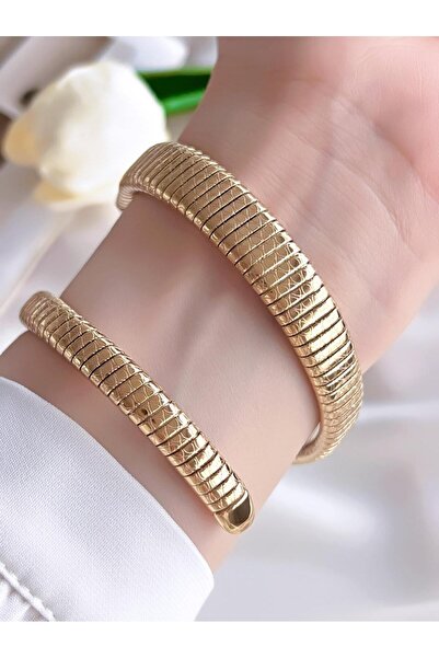 Essence Çelik Kordon Kararma Renk Atmaz Yapmaz 5 Atm Suya Dayanıklı Kadın Kol Saati BD.1147.170