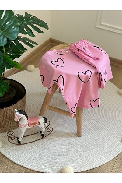 Pembe Kalp Desenli Kız Çocuk Şortlu Takım
