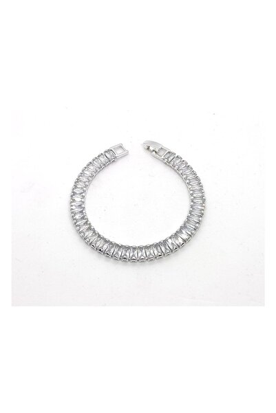 defneaccesories سوار فضي اللون بحجر الزركون