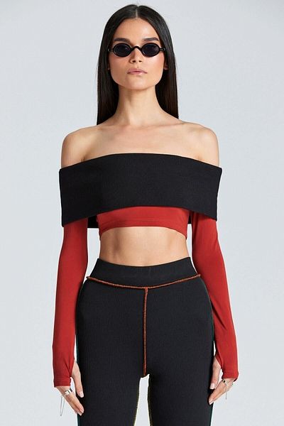 boutiquen 1962 Madonna Neckline Black Sleeves Tile Crop