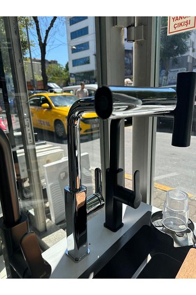 Boheme Chrome Colored Fleko 4 Function Spiral Sink Faucet