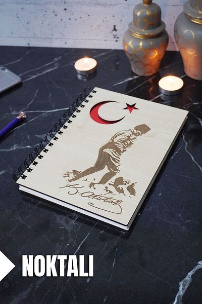 markcat كمال أتاتورك تحت عنوان - دفتر منقط بغطاء خشبي (A5 - 120 صفحة)