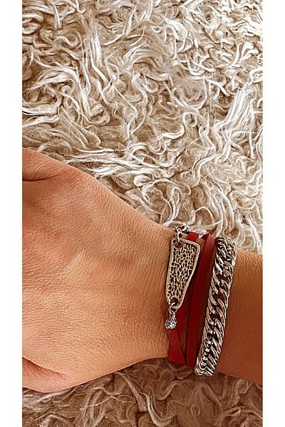 by özllem Red leather design bracelet set