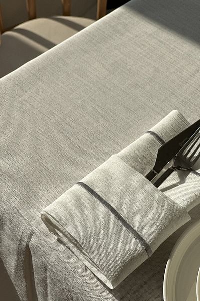 creaminhome 6 SERVETS WITH SILVER STRIPES
