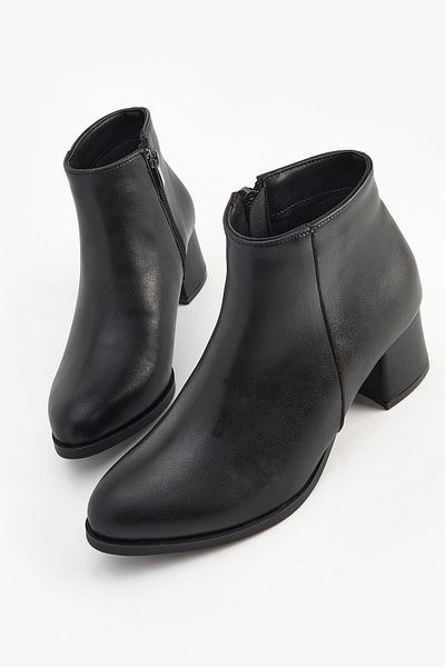Marjin Damenstiefel mit Absatz, spitzer Zehenbereich, Reißverschluss, dicker Absatz, Tekaz, Schwarz