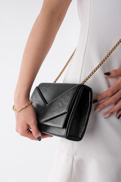 Marjin Women's Hand&Shoulder Bag Gold Color Chain Strap Ginle black