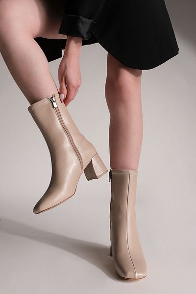 Marjin Damenstiefel mit Absatz Blunt Toe Reißverschluss Nonas Beige