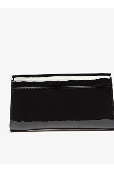 Celeste Solid Crossbody Bag with Magnetic Closure and Chain Strap - W 5 x H 14 x D 26.5 cm