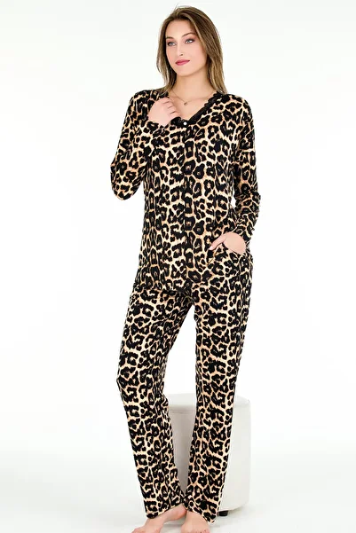 Jenny Daphne Set de pijamale din viscoză moale cu imprimeu leopard - cu nasturi, mâneci lungi 11650
