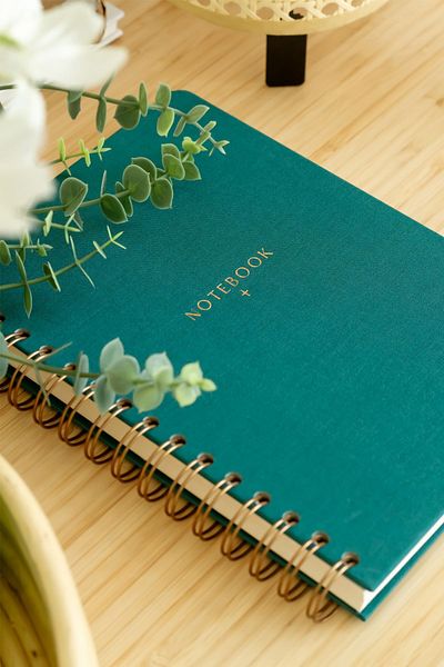 Matt Notebook Blocnotes din in spirală 15x21 cm - Verde închis