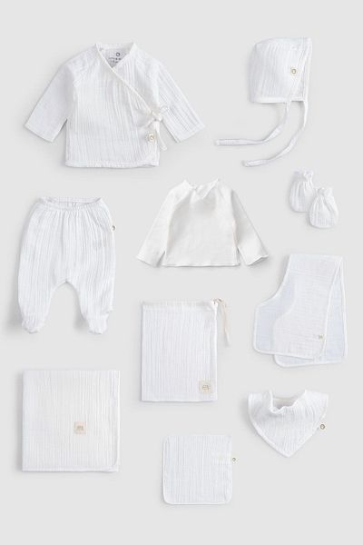 Little Gusto White Muslin Organic Cotton 10-Piece Hospital Discharge Set
