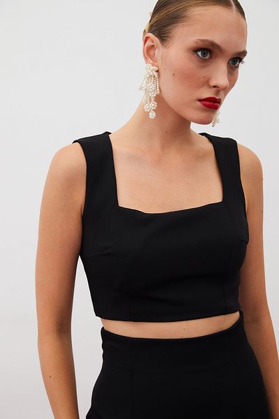 Sateen Μπλούζα Crop με τετράγωνο γιακά - ΜΑΥΡΟ