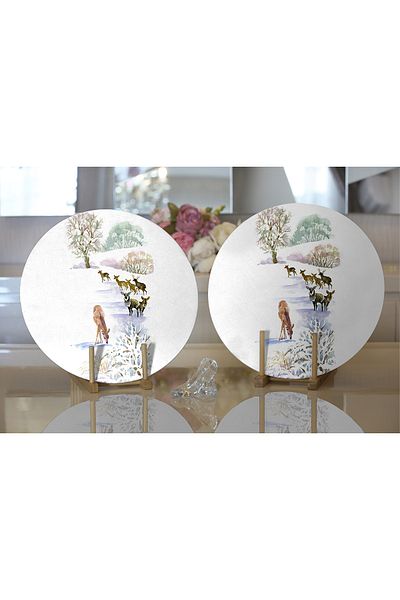 Realhomes 2-Piece Winter Themed Digital Printed Decorative Round Plate & Placemat with Deer Drawing