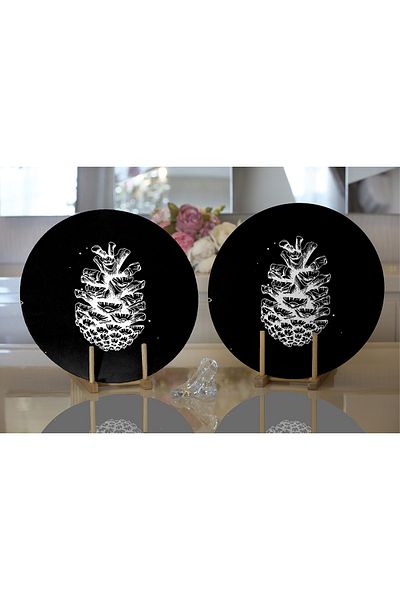Realhomes 2-Piece Black and White Cone Motif Digital Printed Decorative Round Plate & Placemat