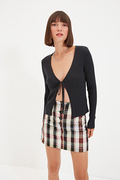 Trendyol Collection Anthrazitfarbene Strickjacke mit Schnürung TWOAW22HI0266