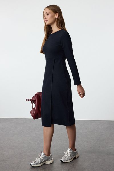 Trendyol Collection Marineblaues dehnbares Midi-Strickkleid – schlicht, Thessaloniki-Wickelkleid – TWOAW25EL00406