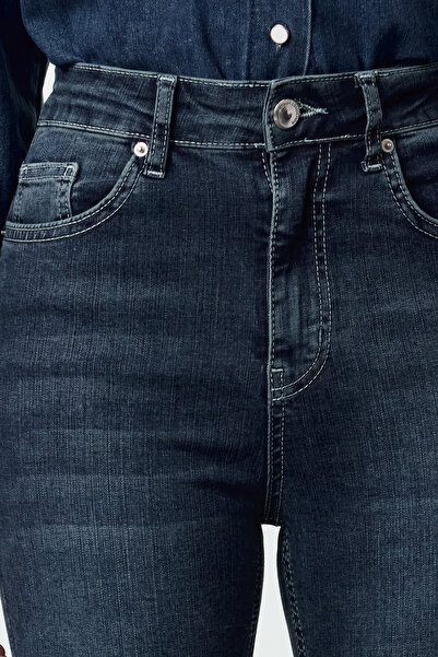 Trendyol Collection Темно-сині джинси з високою талією та еластичною посадкою TWOAW25JE00168