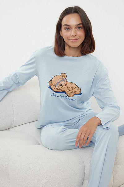 Trendyol Collection Set de pijamale cu ursuleț de pluș albastru din bumbac - Imprimat cu slogan THMAW25PT00186