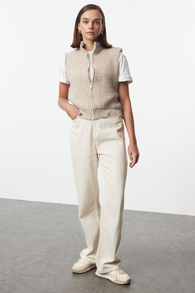 Trendyol Collection Beige Knitwear Vest - Regular Boucle, Zippered TWOAW25YE00017