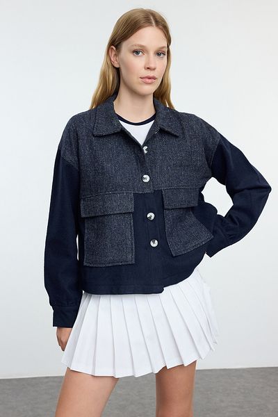 Trendyol Collection Tmavě modrá tkaná bunda - dvojité kapsy, TWOAW24CE00117