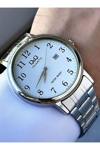 Q&Q Men's Thin Elegant Bezel Date Dial Gold Line Cord Analog Watch