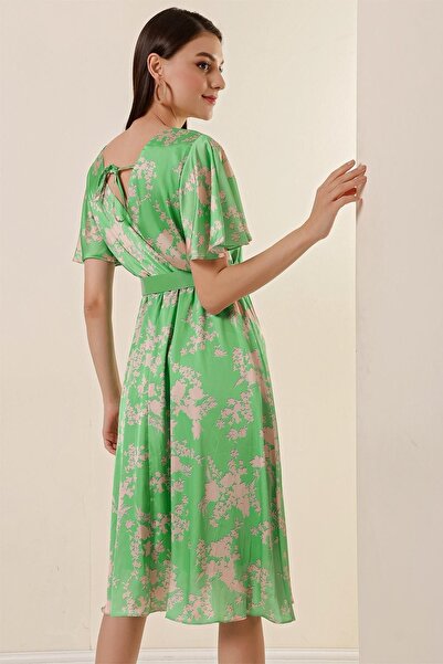 By Saygı Μπροστινό πίσω, με διπλό στήθος, φλοράλ σατέν φόρεμα με λαιμόκοψη