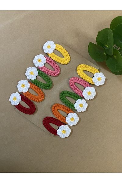 SGSPACK Handmade Baby Girl and Child Knitted Daisy 10-Piece Snap Buckle Set