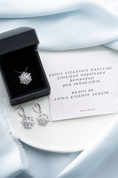Silvano Jewelry 925 Ayar Gümüş Işıklı Kutuda Beyaz Lotus (Kolye-Küpe) Seti