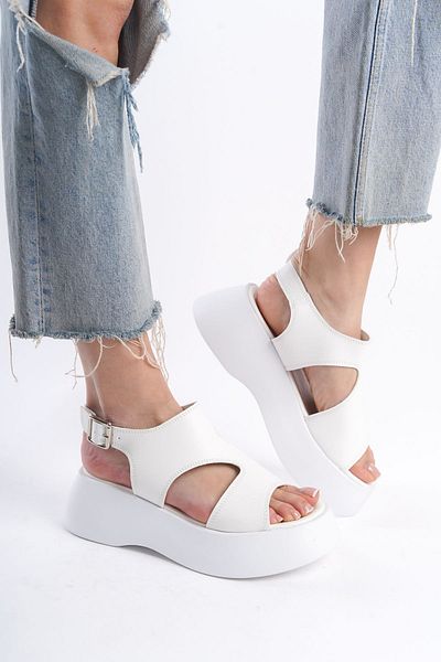 Limeo White High Sole Closed Side Open Buckle i Summer Women's Wedge Heeled Sandals