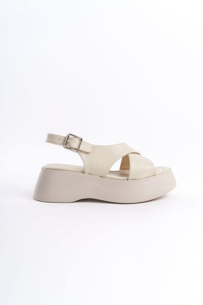 Limeo Krem Yüksek Taban Çapraz Şeritli Tokalı Kalın Şeritli Yazlık Kadın Dolgu Topuklu Sandalet