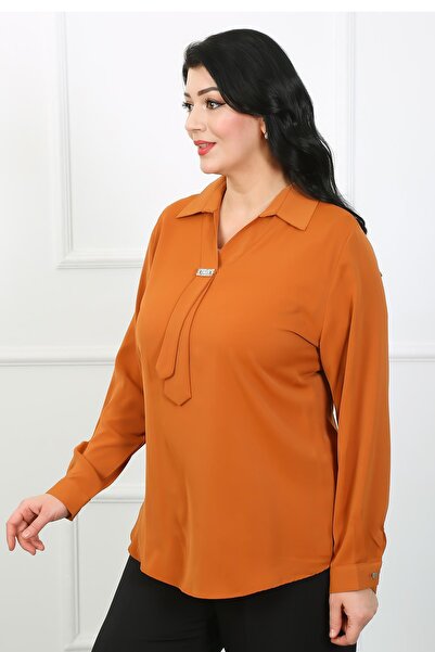 By Alba Collection Πορτοκαλί ύφασμα Jessica - Γυναικείο πουκάμισο μεγάλου μεγέθους με λεπτομέρεια από πέτρα