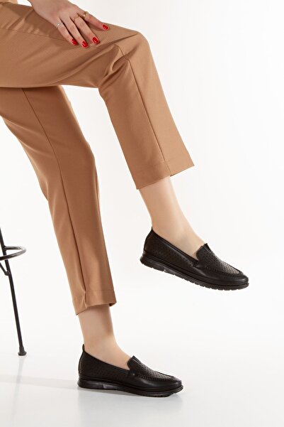 Limeo Чорні жіночі м'які легкі літні лофери з дірочками на підошві, зручні для щоденного носіння