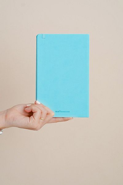 Matt Notebook دفتر ملاحظات مطاطي مقاس 13x21 باللون الأزرق العادي