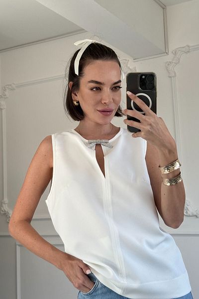 MAGARDE Ekru - Stone Detailed Bow Blouse, Zero Sleeve