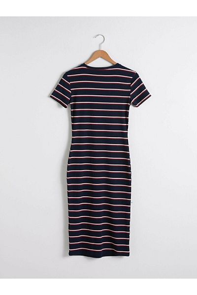 LC Waikiki Γυναικείο ριμπ φόρεμα Navy με λαιμόκοψη με ριγέ κοντό μανίκι σύμφωνα με το στυλ της μόδας σας
