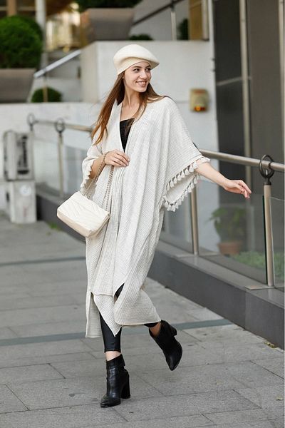 CNR TEKSTİL STONE COLORED SLEEVES TASSEL DETAILED PONCHO